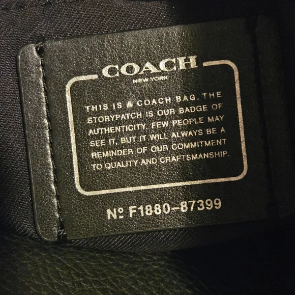 Coach Pebbled Leather Shoulder Bag – Grey Three Pocket - Picture 2 of 13